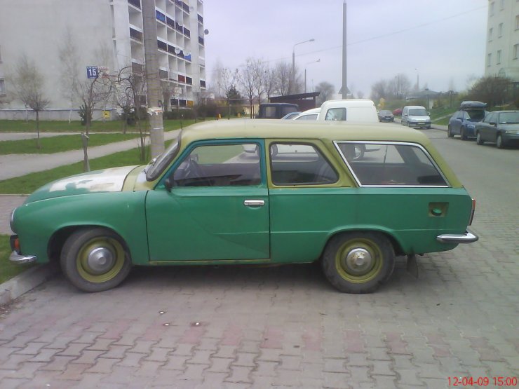 Fiat 125p w wersji kombi by bardzo wdzi cznym i praktycznym samochodem